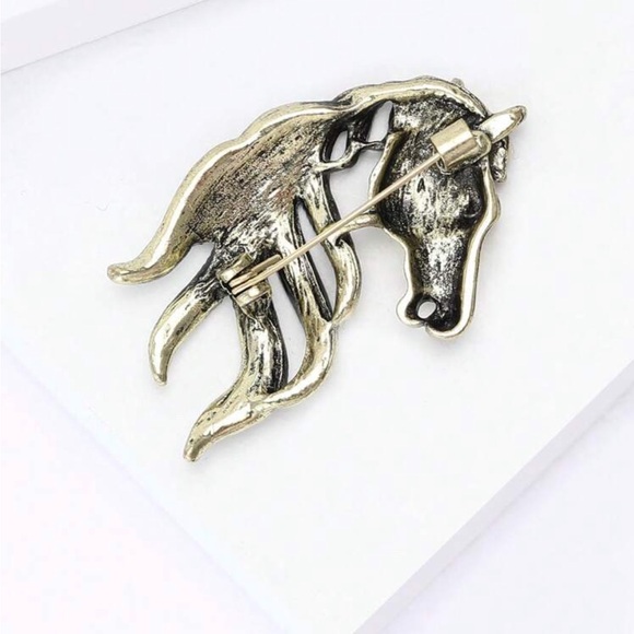 Elegant Horse Head Brooch with Rhinestones nwt - Picture 4 of 4
